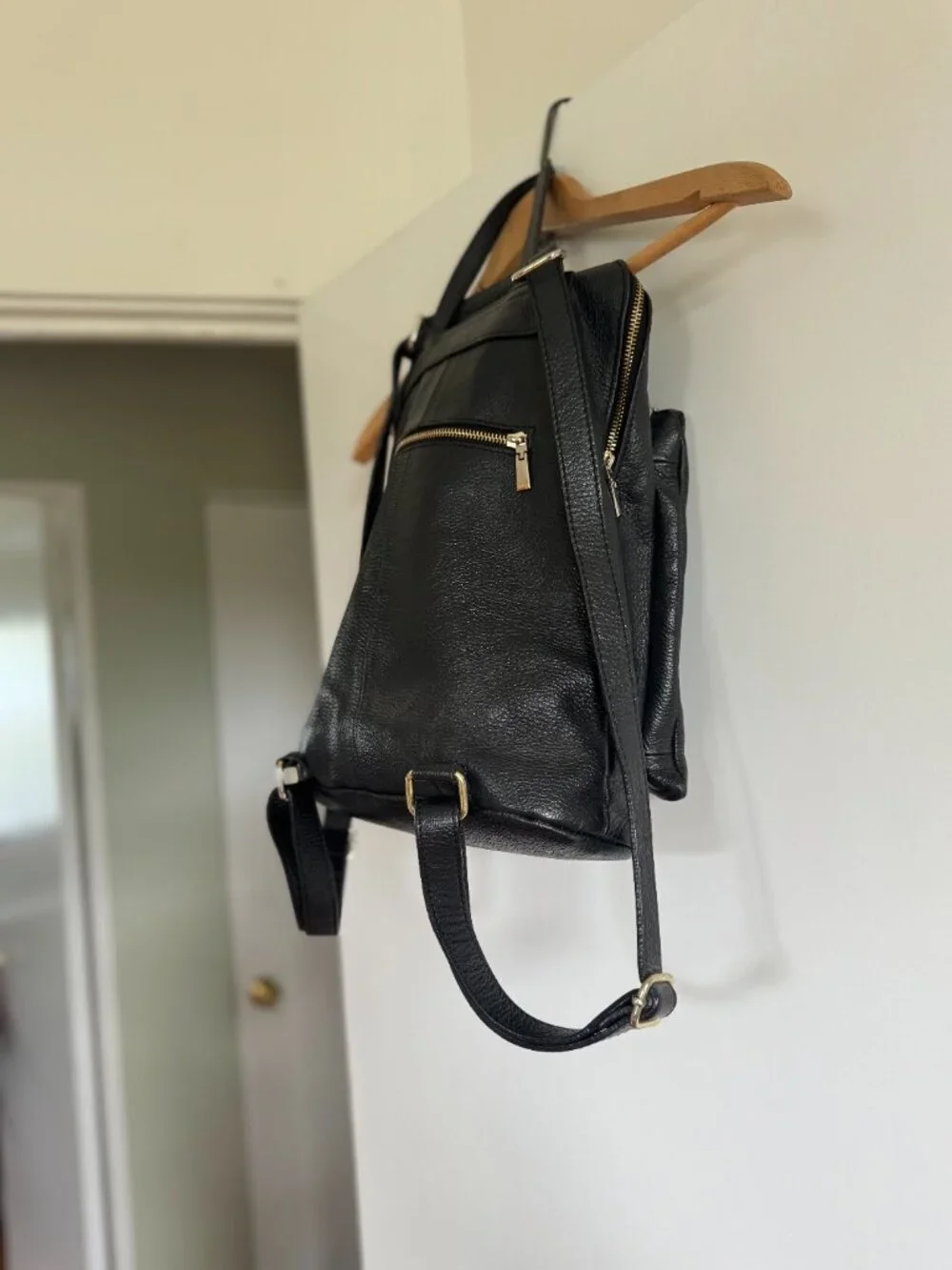 Black Genuine Italian Leather 2 in 1 Backpack & Shoulder Bag
